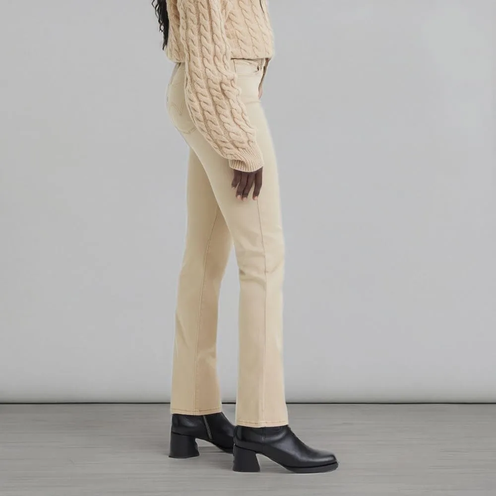 Levi's Women's Classic Straight Jeans (Also Available in Plus)